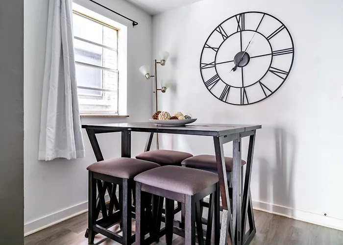 Jungle House Luxury Homes - Downtown Short North - Steps To Convention Center & Nationwide Arena - Sleeps Up To 6 - Free Parking - Over 5,800 Five Stars Apartamento Columbus