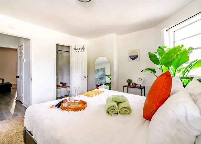 Jungle House Luxury Homes - Downtown Short North - Steps To Convention Center & Nationwide Arena - Sleeps Up To 6 - Free Parking - Over 5,800 Five Stars Apartamento Columbus