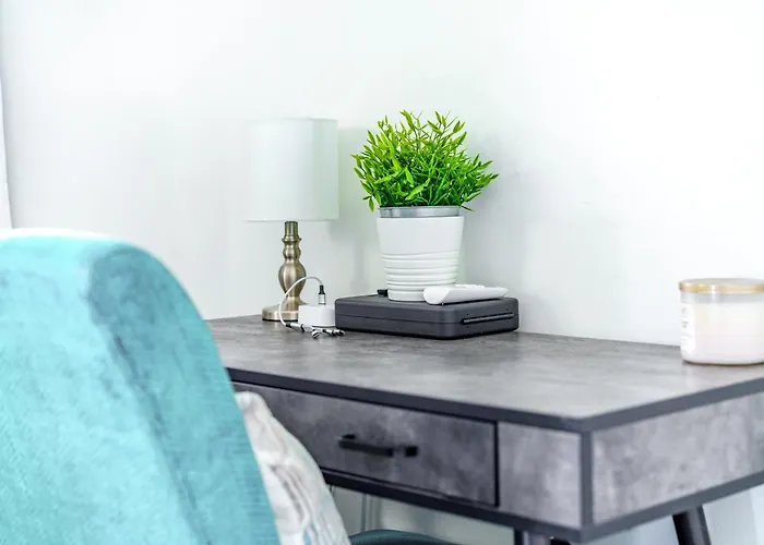 Jungle House Luxury Homes - Downtown Short North - Steps To Convention Center & Nationwide Arena - Sleeps Up To 6 - Free Parking - Over 5,800 Five Stars * Columbus