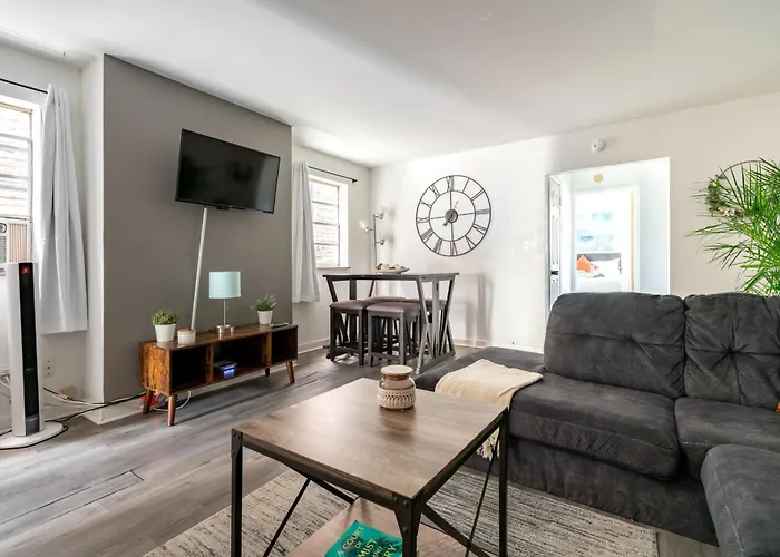 Apartamento Jungle House Luxury Homes - Downtown Short North - Steps To Convention Center & Nationwide Arena - Sleeps Up To 6 - Free Parking - Over 5,800 Five Stars Columbus